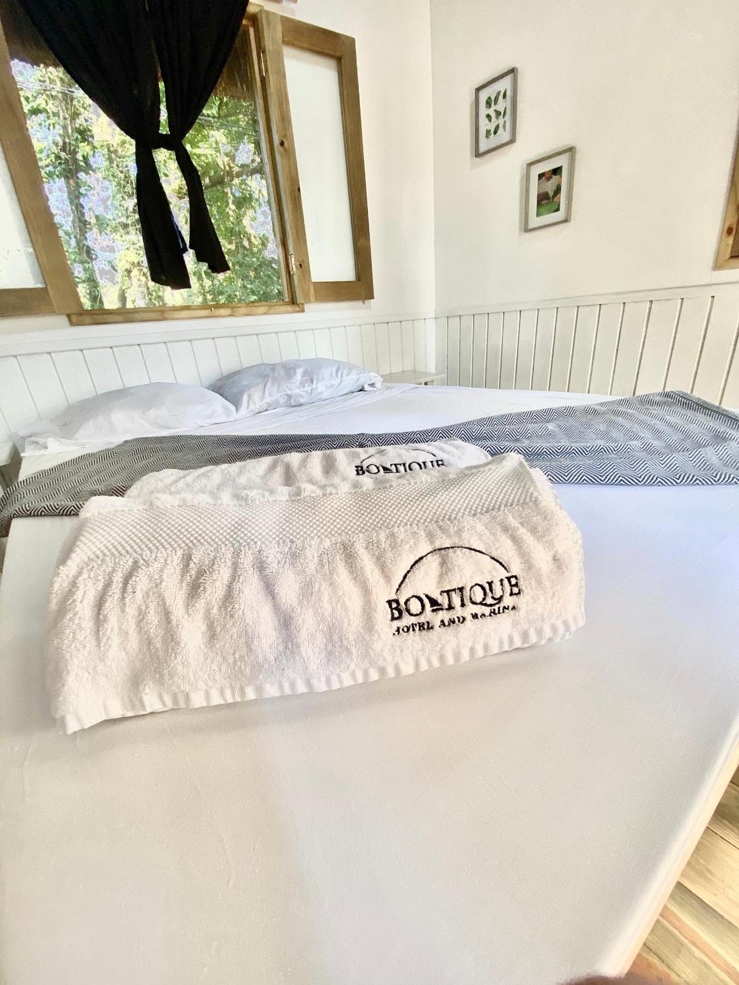 Boatique Hotel And Marina リオ・ドゥルセ 部屋 写真